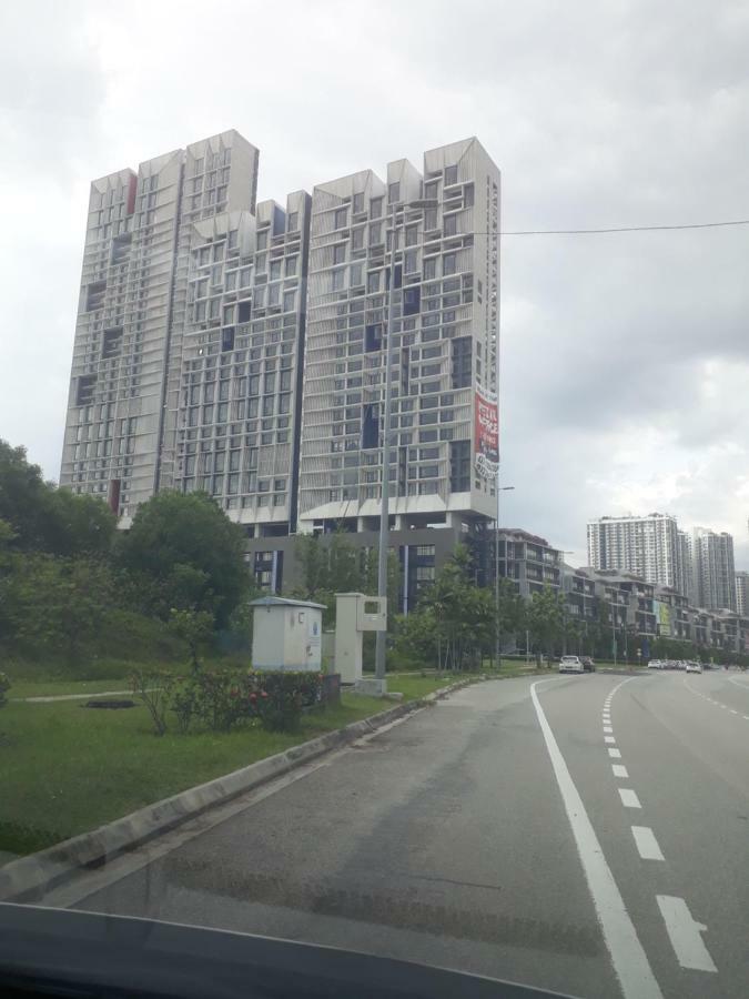 Mufasa Suites At Tamarind Suites With Wifi Netflix Coway Level 8 사이버자야 외부 사진